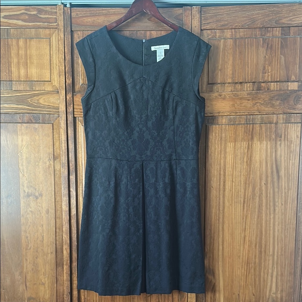 Elegant Black Sleeveless Dress